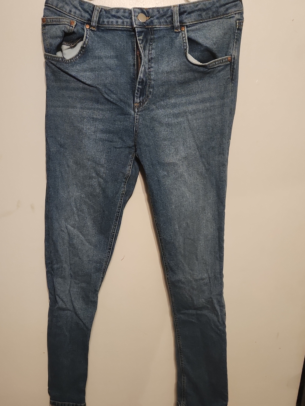 Women's Skinny Jeans in Washed Blue